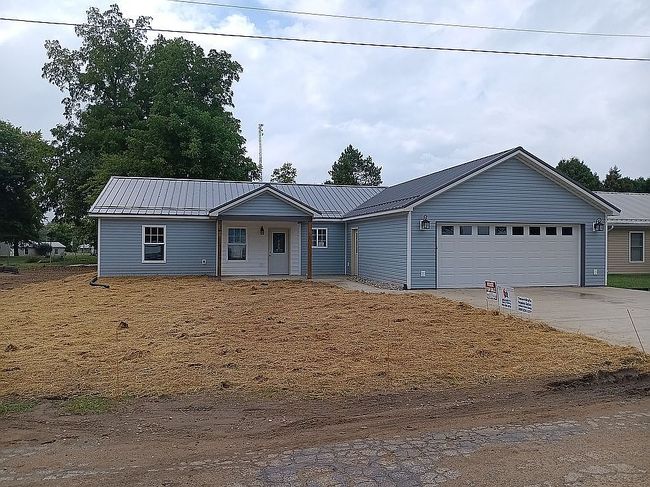 Preview of property located at 319 N Railroad St