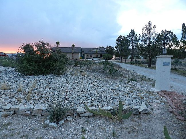 Photo of 1202 Miehls Dr, Carlsbad, NM