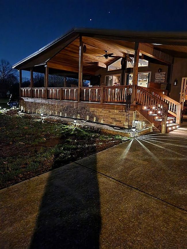 Additional photo 1 of property located at 561 Carriage Cove Rd