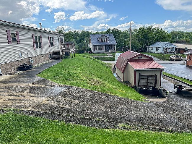 Photo of 640 Broadway St, West Liberty, KY