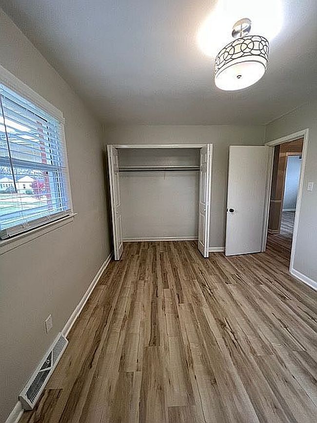 Additional photo 2 of property located at 129 Rolling Hls