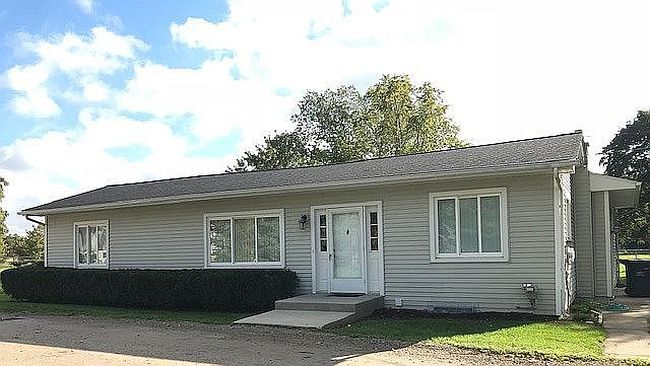 Photo of 5825 Fonda Lake Dr, Brighton, MI