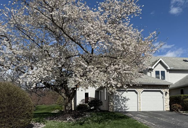Photo of 2559 Fairway Dr, York, PA