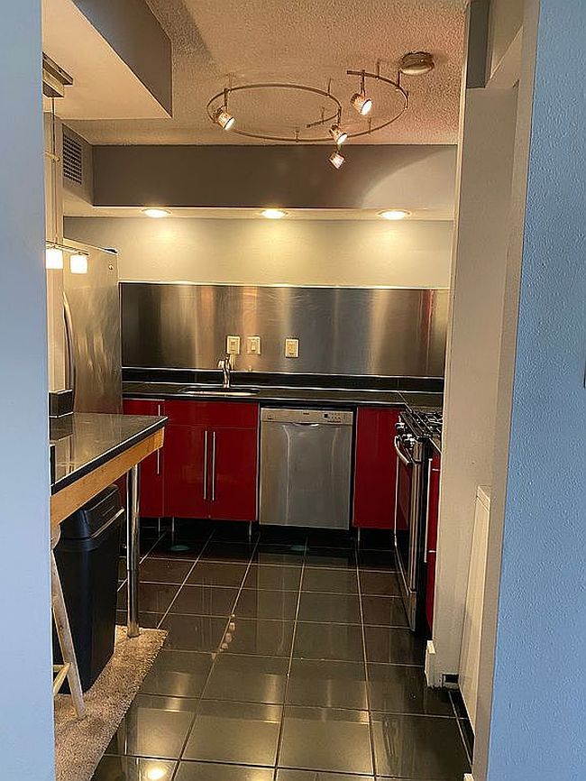 Preview of property located at 3701 S George Mason Dr #101