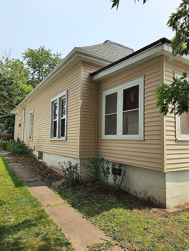 Image of 208 N 2nd St