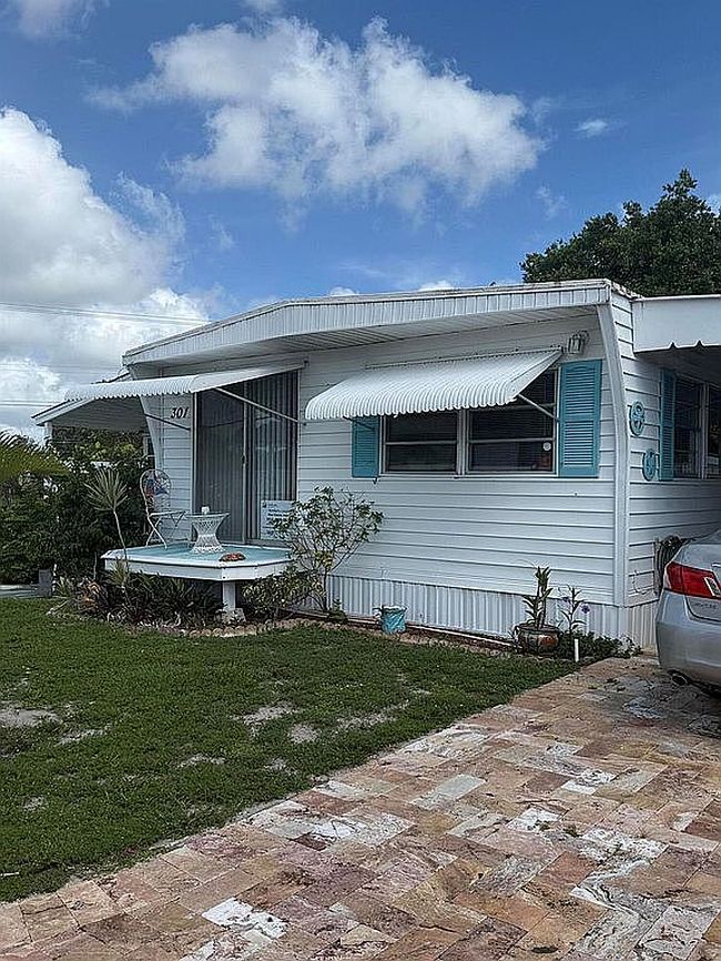 Photo of 301 Ne 47th Ct, Pompano Beach, FL
