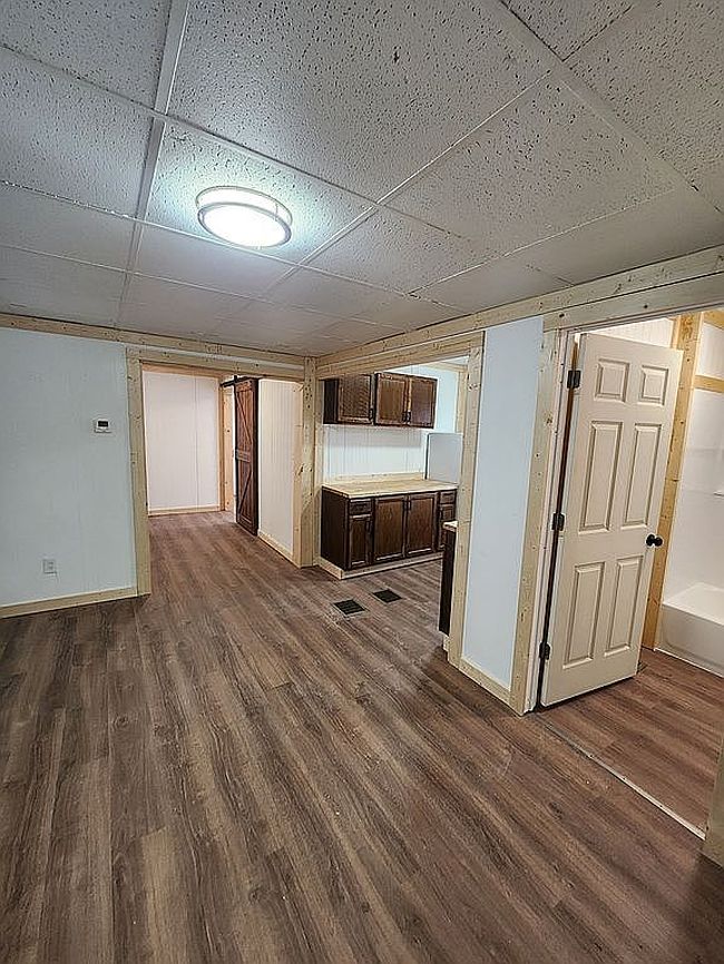 Image of 77 E Main St