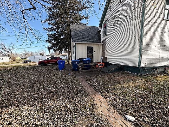 Image of 502 W 5th St