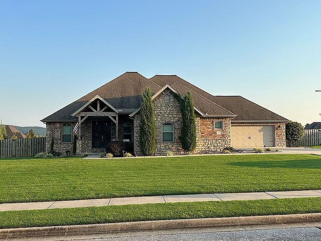 Photo of 401 Eagle Ridge Dr, Farmington, AR
