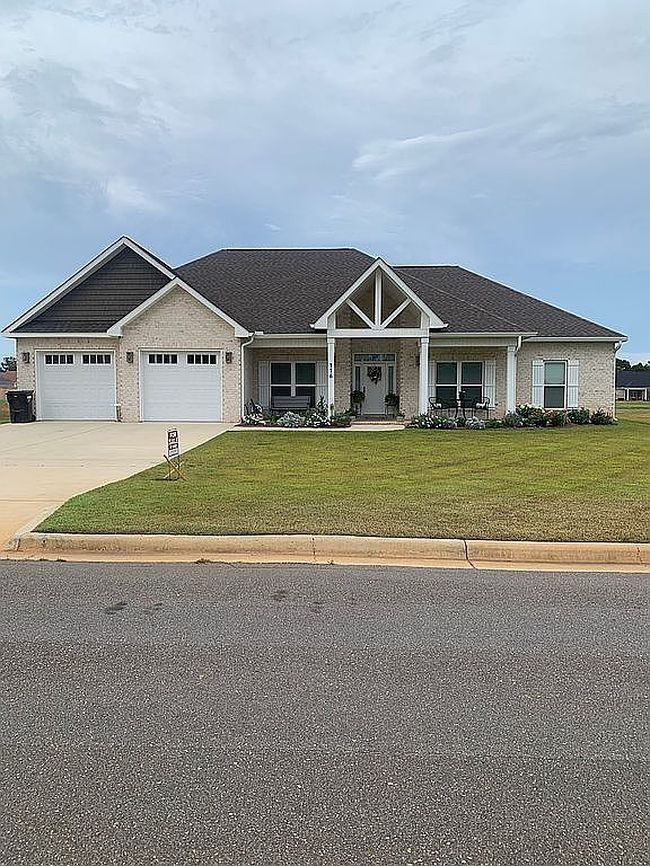 Photo of 116 Heritage Way, Headland, AL