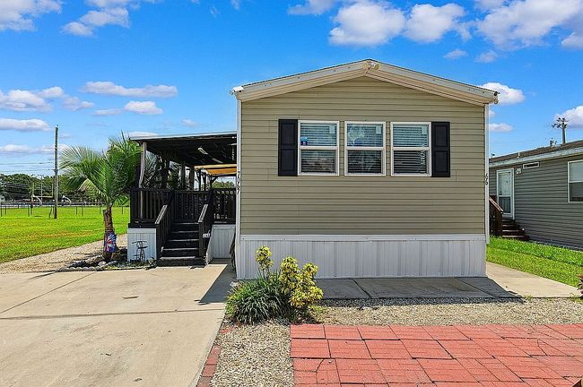 Additional photo 2 of property located at 7067 Greenbrier Village Dr