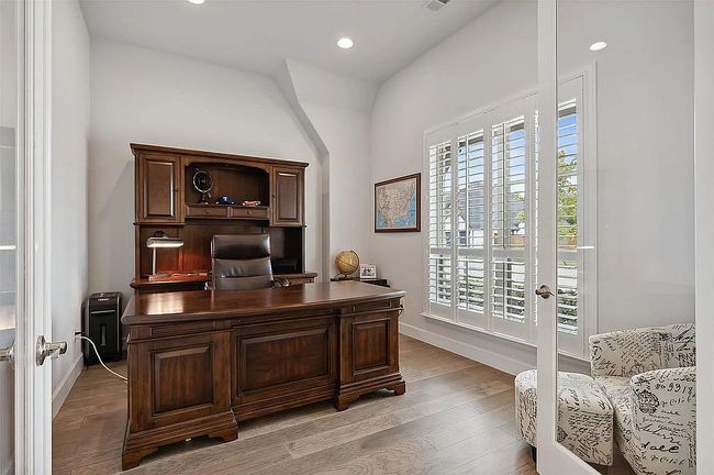 Additional photo 1 of property located at 2826 Shane Dr