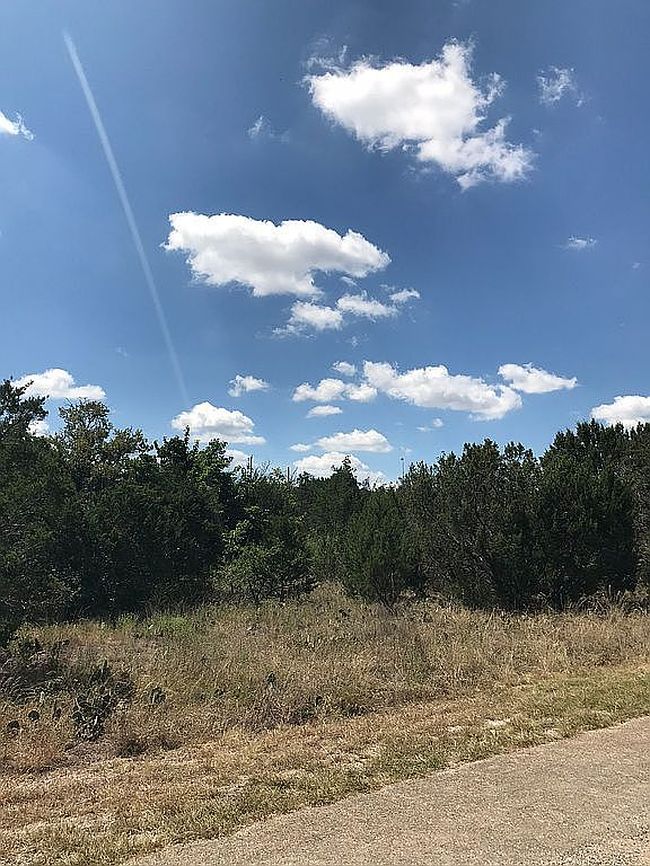 Photo of 2311 Angelina St, Granbury, TX