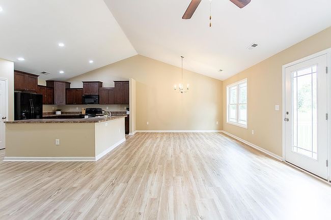 Photo of 984 Jennys Creek Rd, Roseland, VA