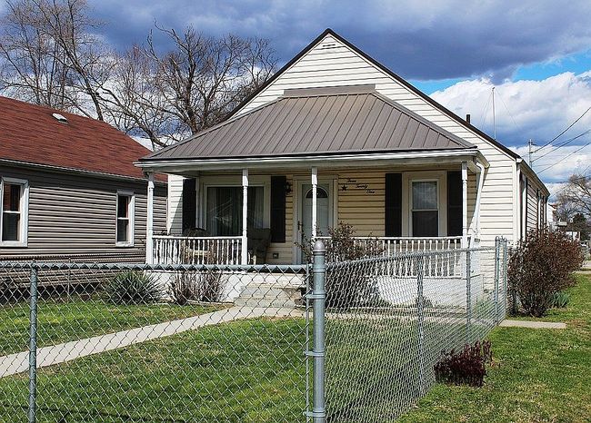 Photo of 321 9th Ave, Huntington, WV