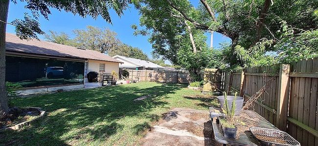 Image of 119 Camphorwood St