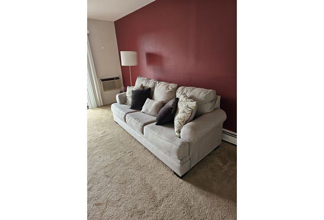 Image of 832i Main Street