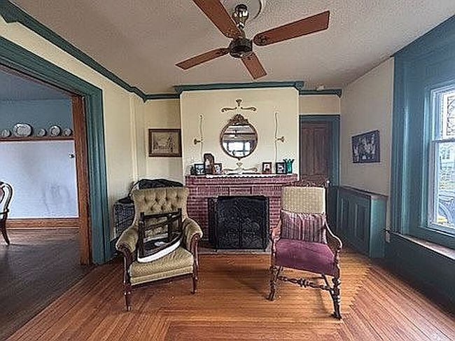 Image of 109 Elm St