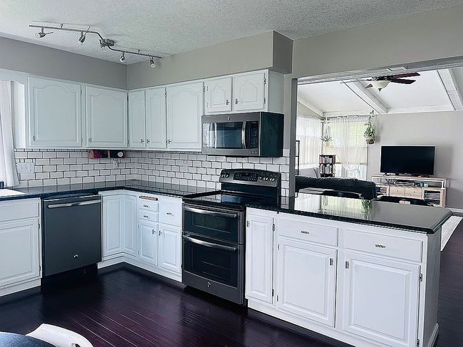 Image of 45 Vincennes Dr