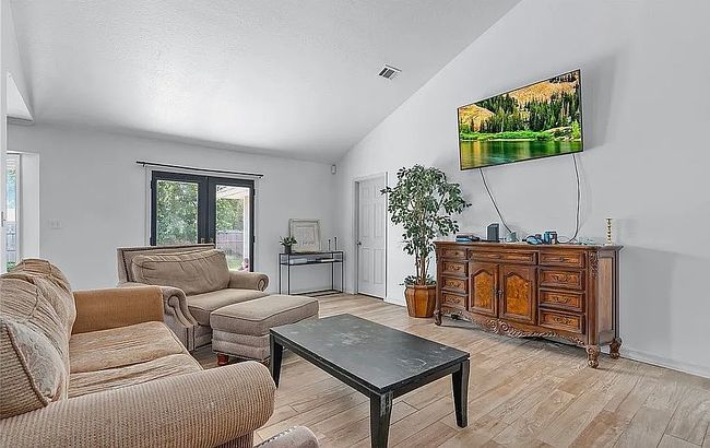 Additional photo 2 of property located at 601 Ray Lane Cir