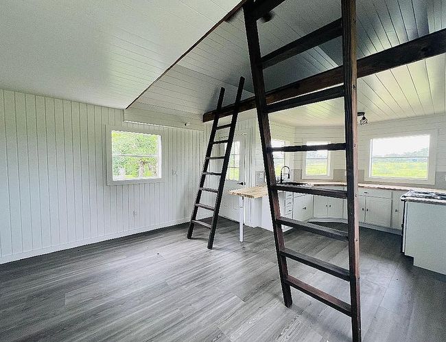 Photo of 571 Marr Rd