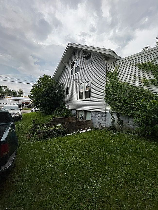 Image of 335 S Main St