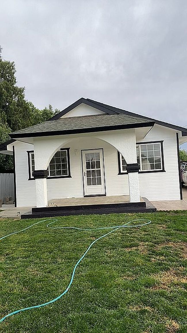 Photo of 716 E 1st Ave