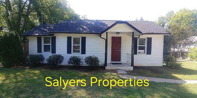 Photo of 1206 Cedar Ln, Knoxville, TN