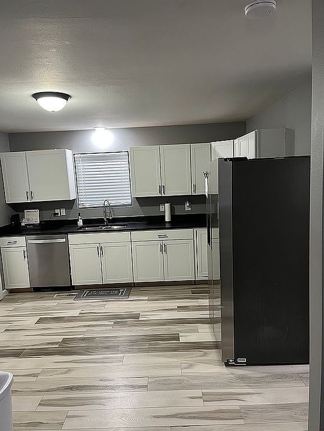 Image of 105 Nw 17th St