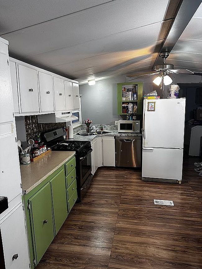 Photo of 2292 Current St, Liberty, MO