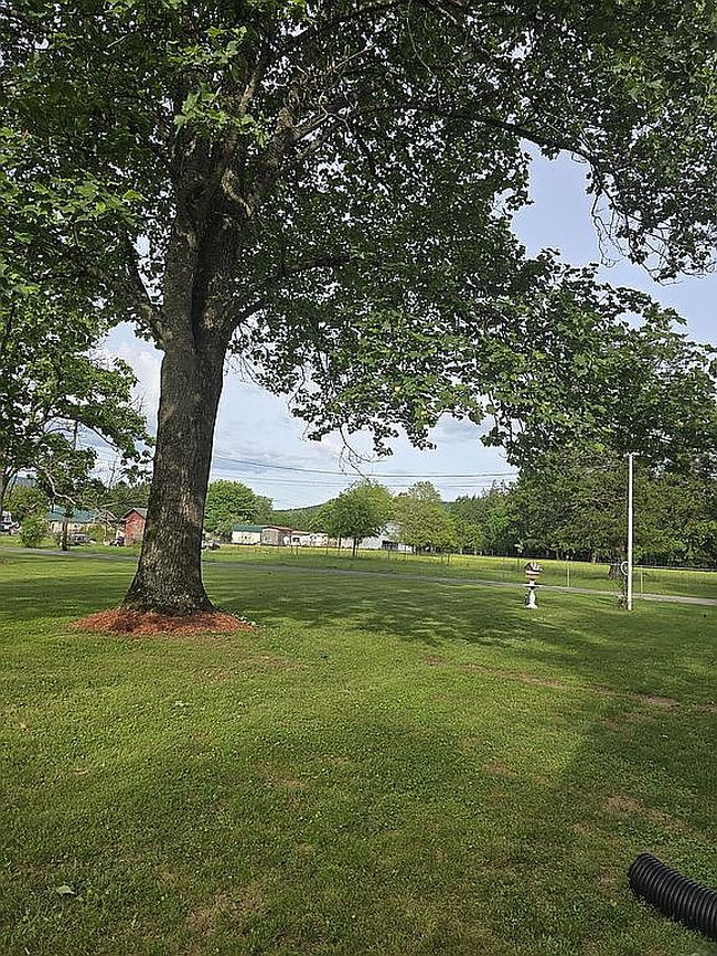 Image of 2582 E Valley Rd