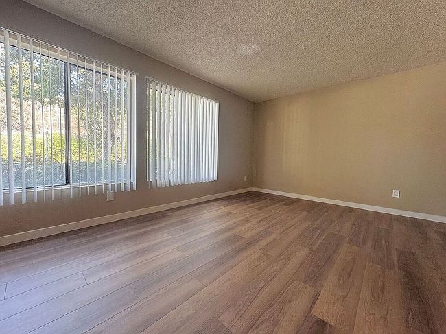 Photo of 10150 Gayuba Ln, San Diego, CA