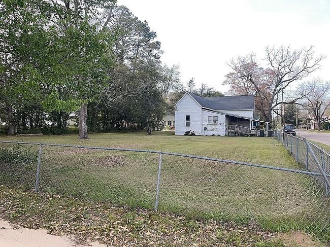 Image of 401 W Main St