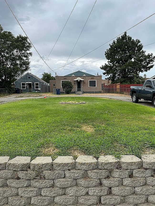 Photo of 616 S Chelan Ave, Wenatchee, WA