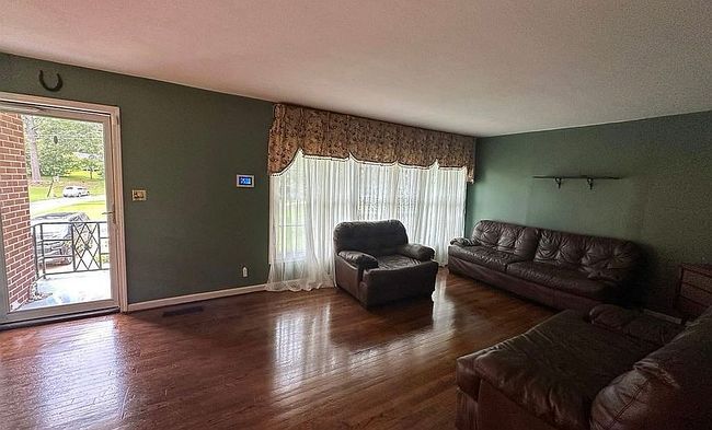 Photo of 133 Argyle Ln
