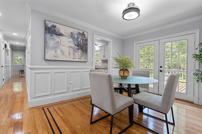 Photo of 575 N Georges Hill Rd, Southbury, CT