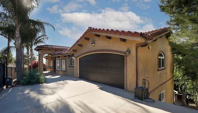Photo of 9369 Hillrose St, Sunland, CA