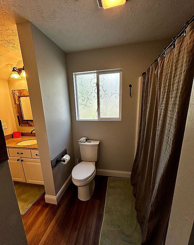 Photo of 1218 7th St, Aurora, NE