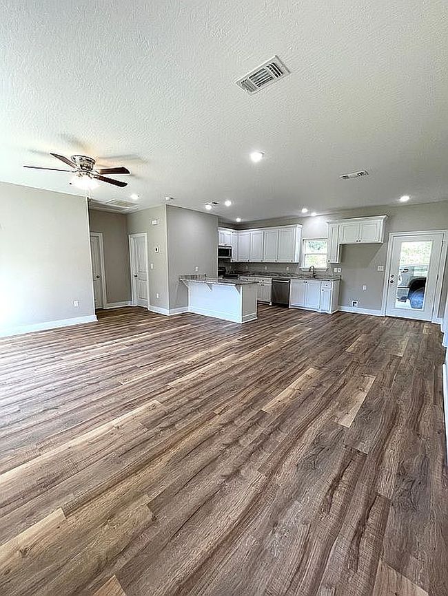 Image of 301 Cedar St