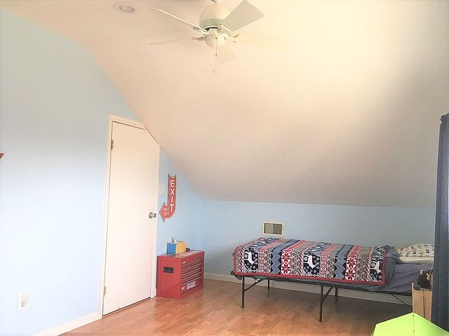 Image of 533 E 2nd St