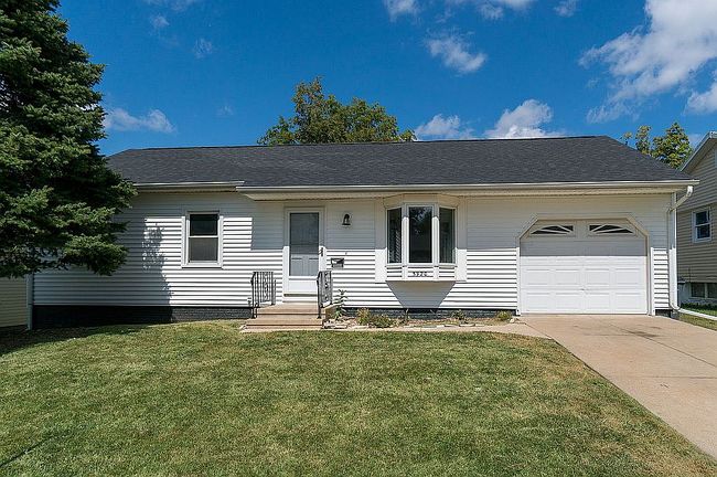 5920 Underwood Ave Sw, Cedar Rapids, IA