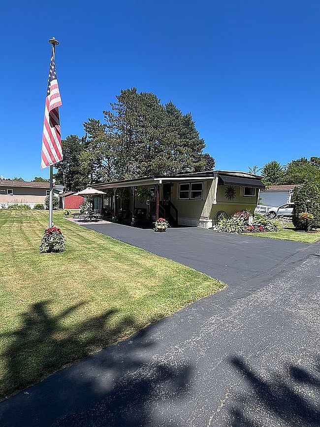 Photo of 3 Harbor St S #3, Wilson, NY
