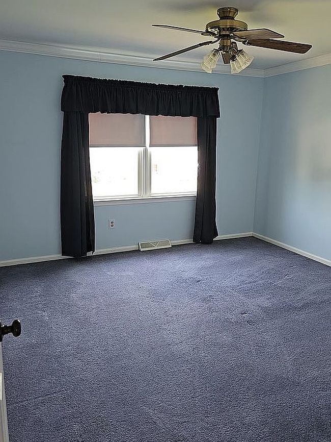 Photo of 8 Timberfare Cir, Plymouth Meeting, PA