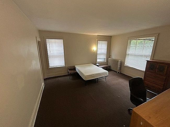 Photo of 1054 W 4th St, Williamsport, PA