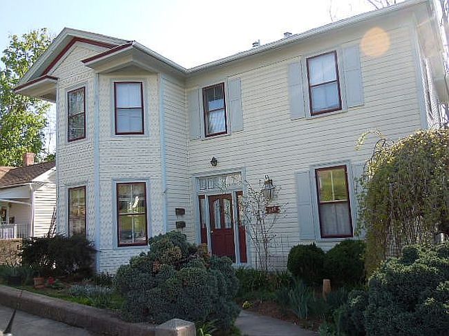 Image of 227 N Jefferson St
