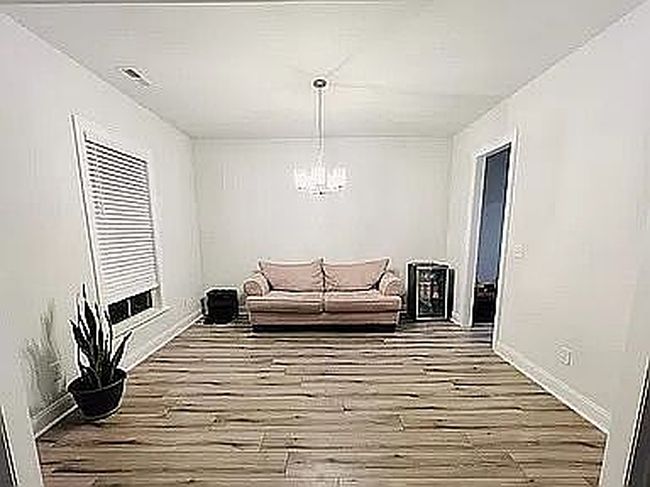 Image of 612 Rumsford Ln