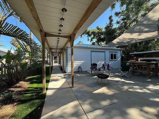 Image of 605 4th St W