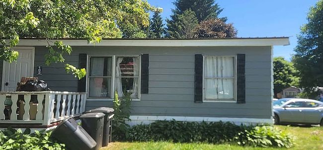 Image of 102 Cambridge Cir