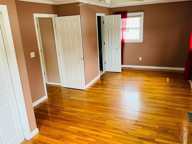 Photo of 93 Keats Rd, Meriden, CT