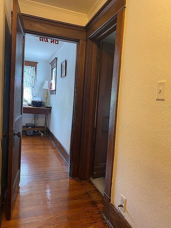 Image of 644 4th Ave